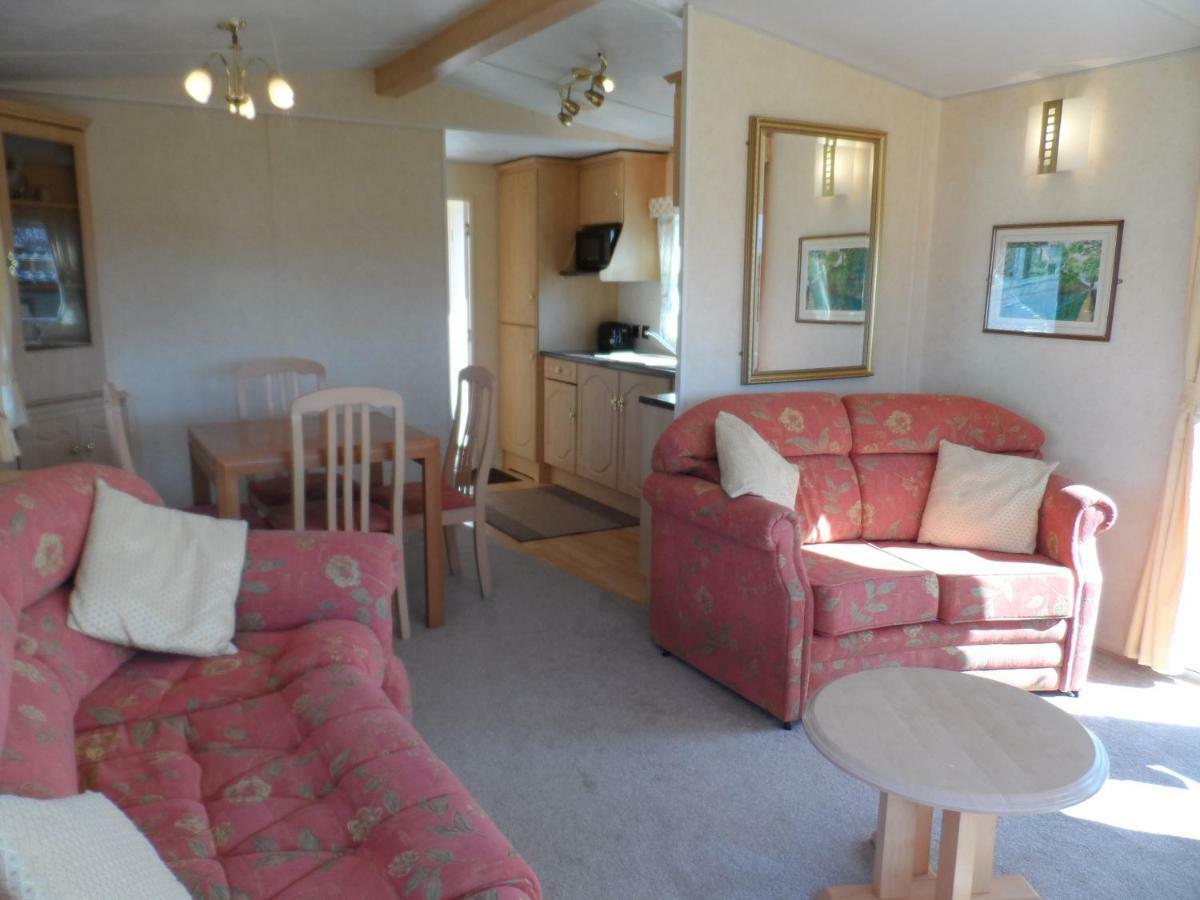 Luxury Mobile Home Near Perranporth Situated On A Quiet Farm Truro Exteriör bild