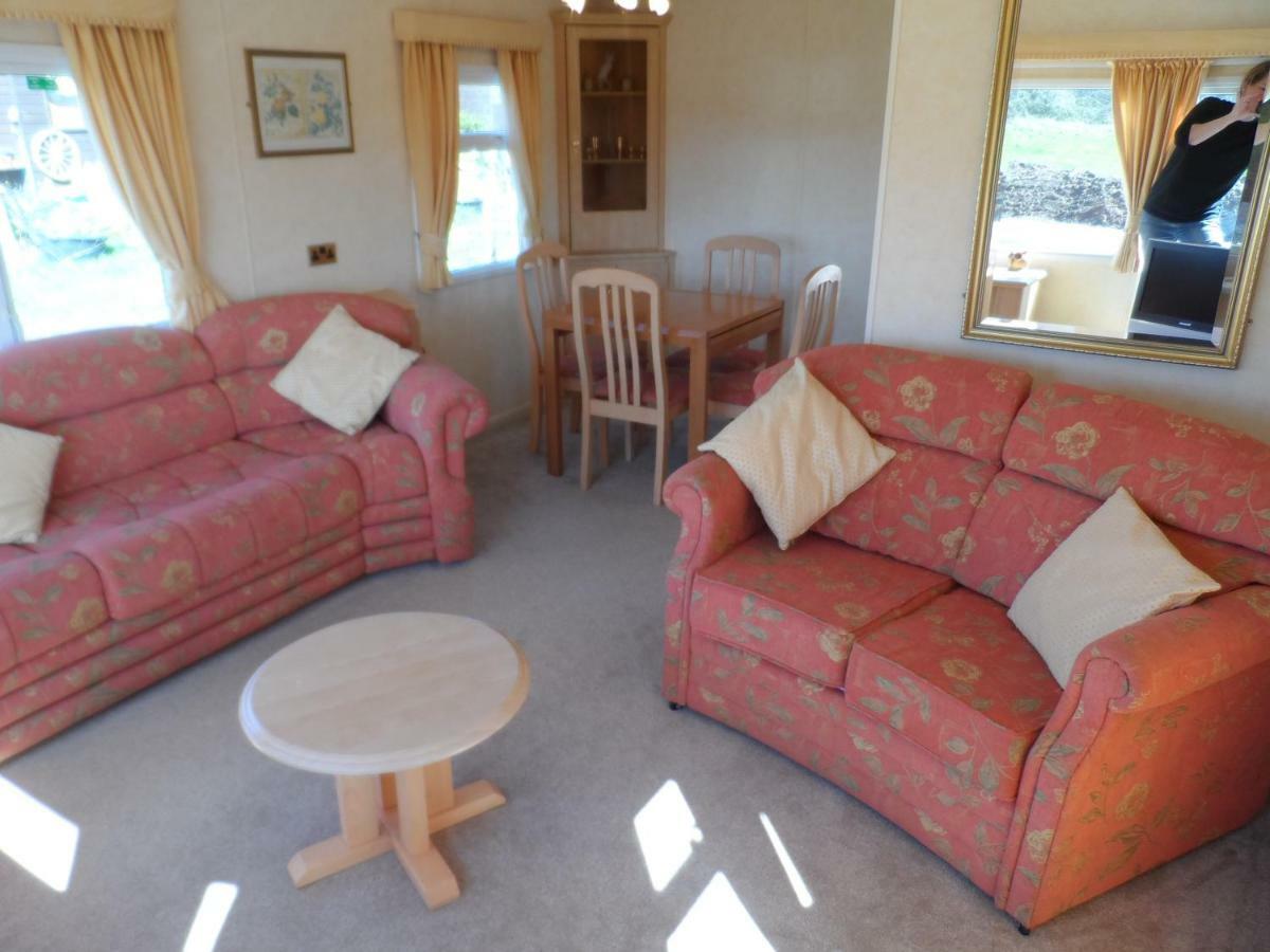 Luxury Mobile Home Near Perranporth Situated On A Quiet Farm Truro Exteriör bild