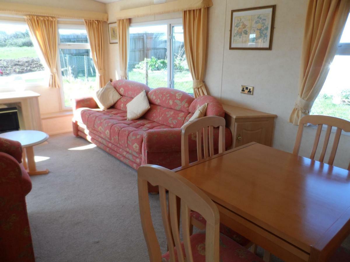 Luxury Mobile Home Near Perranporth Situated On A Quiet Farm Truro Exteriör bild