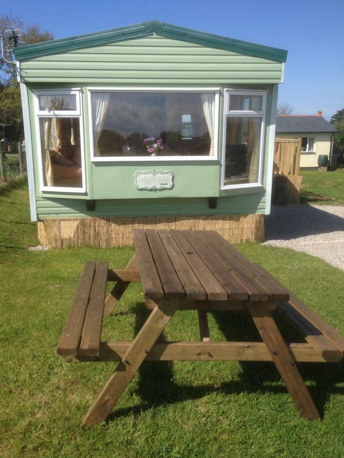 Luxury Mobile Home Near Perranporth Situated On A Quiet Farm Truro Exteriör bild
